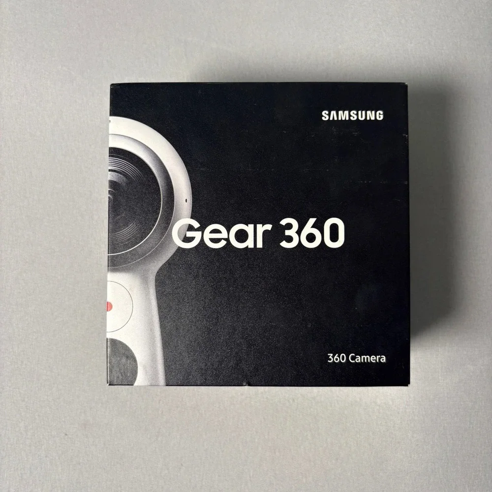 Samsung Gear 360 4K Spherical Camera SM-R210 White 2017 Edition
